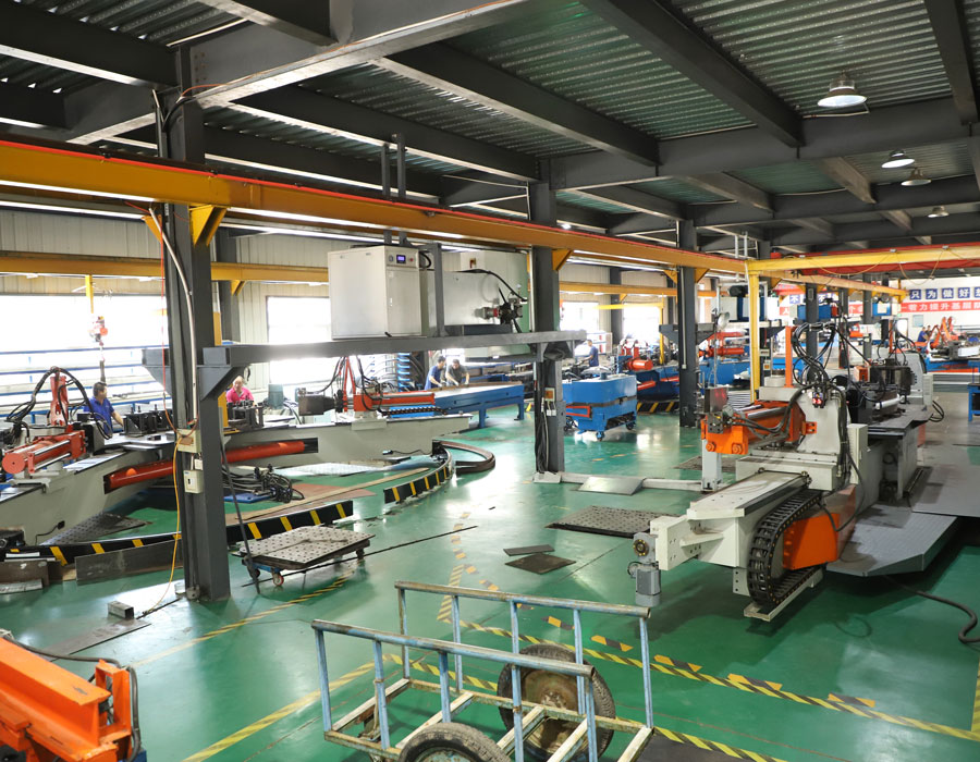 北京拉彎廠鼓勵員工不斷創(chuàng)新，精細拉彎加工不要墨守成規(guī)！