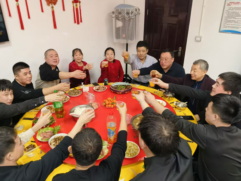 北京盛達(dá)偉業(yè)專業(yè)拉彎公司蛇年春節(jié)寄語