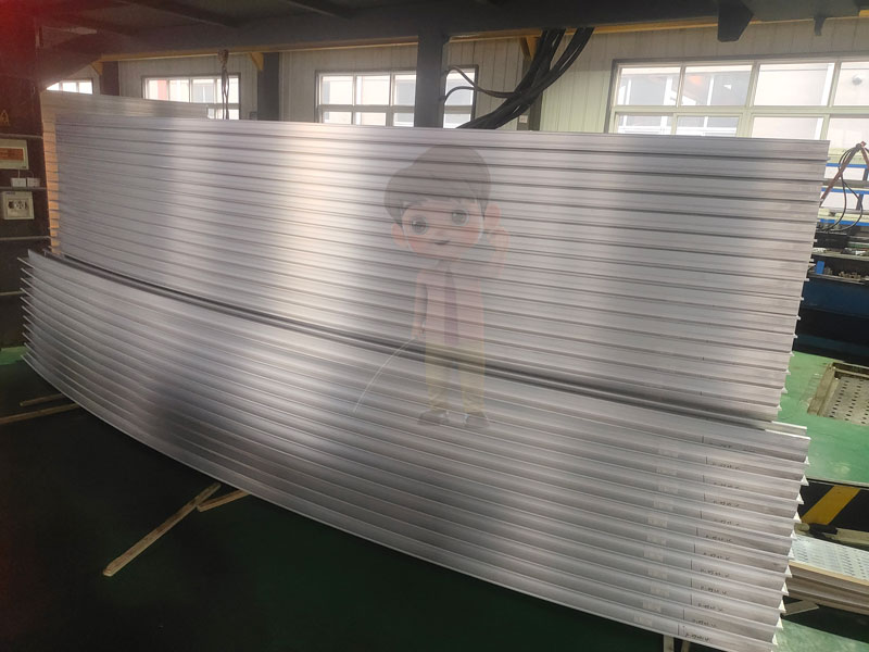 普通鋁型材拉彎在建筑中的應(yīng)用：拉彎工藝帶來的設(shè)計美學與結(jié)構(gòu)安全性