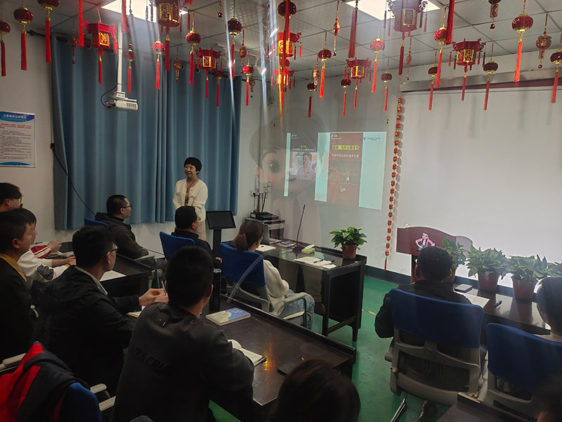 思維破繭，共赴成長：北京鋁型材彎弧加工廠共讀聯(lián)盟學(xué)習(xí)小組進(jìn)階之旅