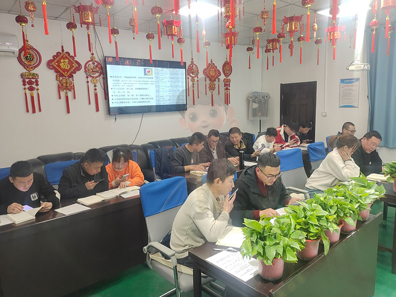 思維破繭，共赴成長：北京鋁型材彎弧加工廠共讀聯(lián)盟學(xué)習(xí)小組進(jìn)階之旅