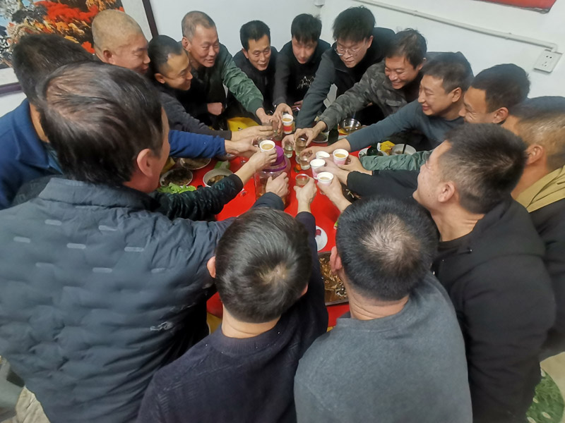 《感恩有你，“職”迎新生——北京型材拉彎廠感恩節(jié)特別聚餐》